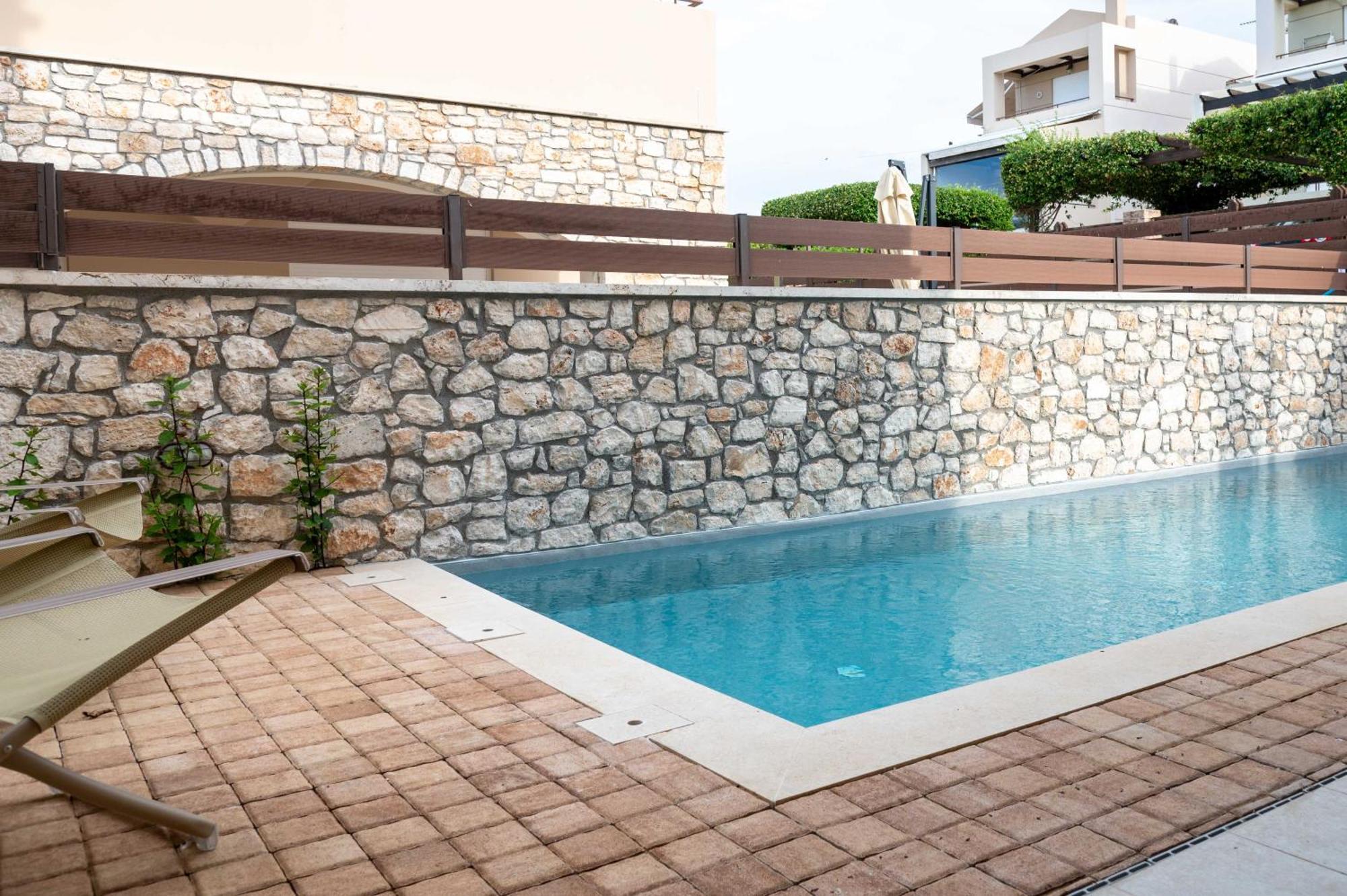 Lydia'S Inn 1 With Private Pool 멜리션 외부 사진